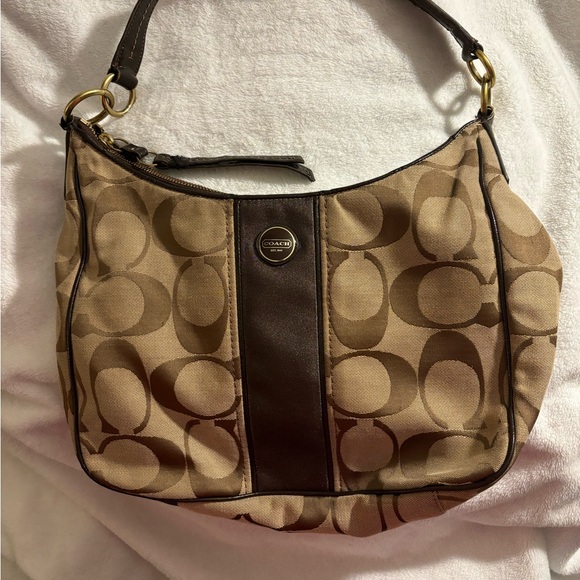 Coach Signature Jacquard fabric with Stripe Brown Front Logo Hobo purse. - Picture 4 of 15